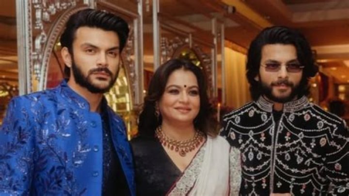 Unveil The Lineage Of Shikhar Pahariya's Parents